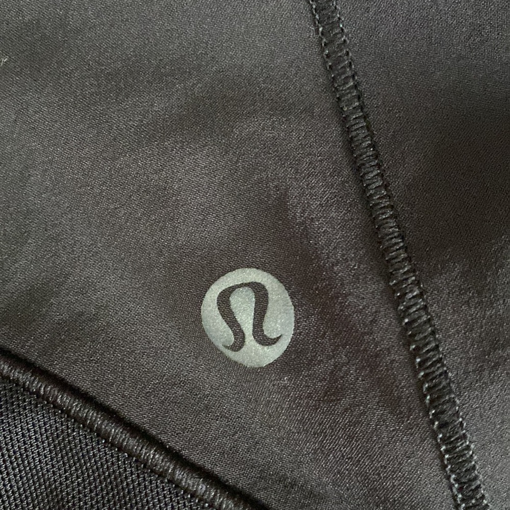 Lululemon Hottie Hot High Rise Lined 4” shorts